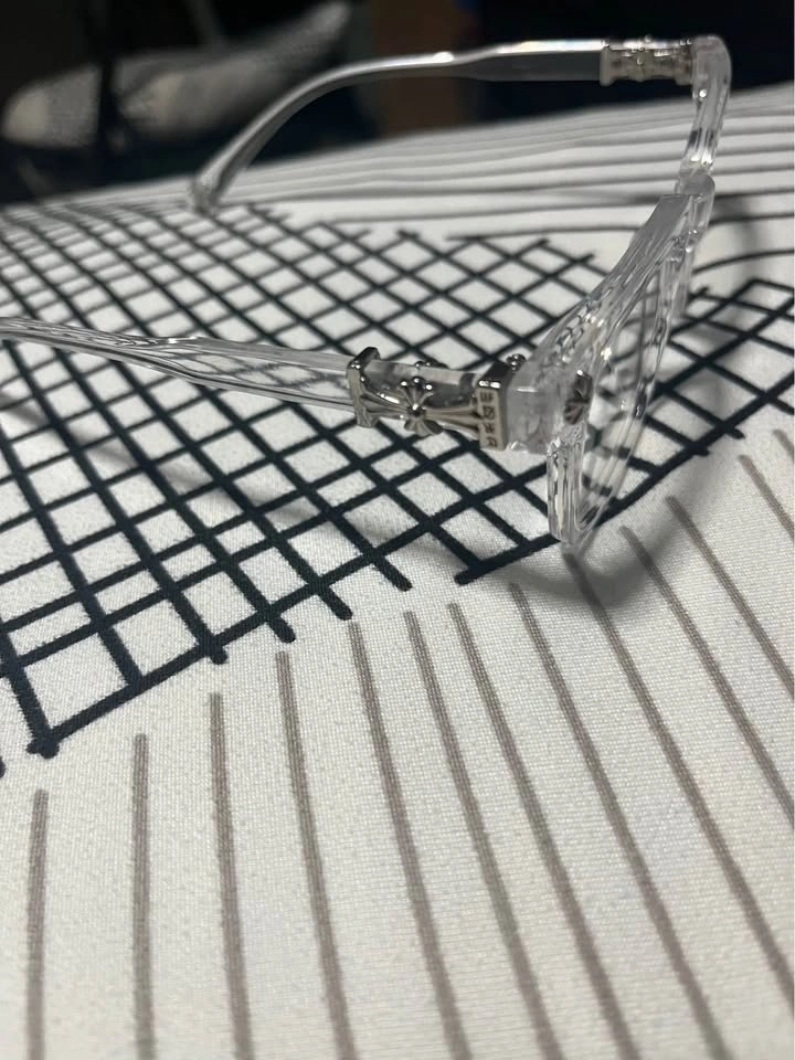 Clear and Silver Chrome Heart Glasses - photo 2