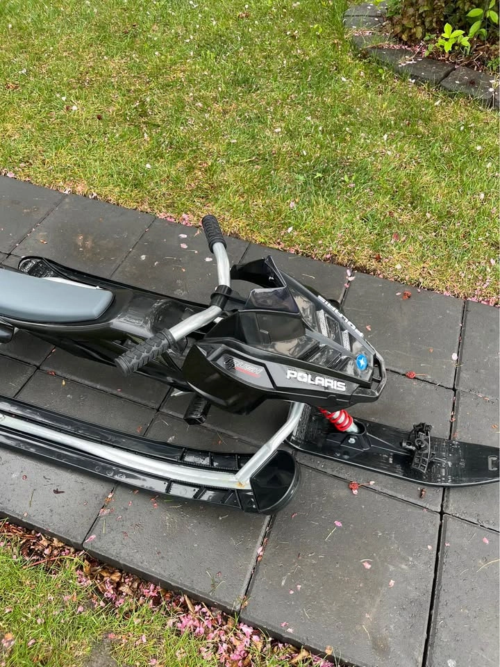 Polaris snow scooter - photo 2