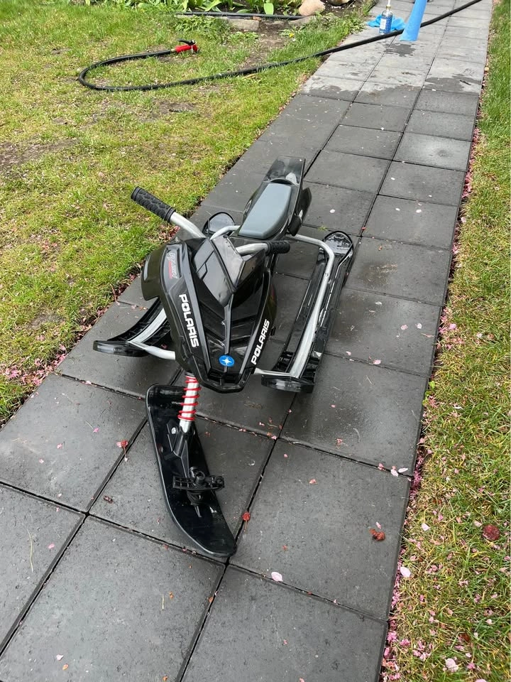 Polaris snow scooter - photo 4
