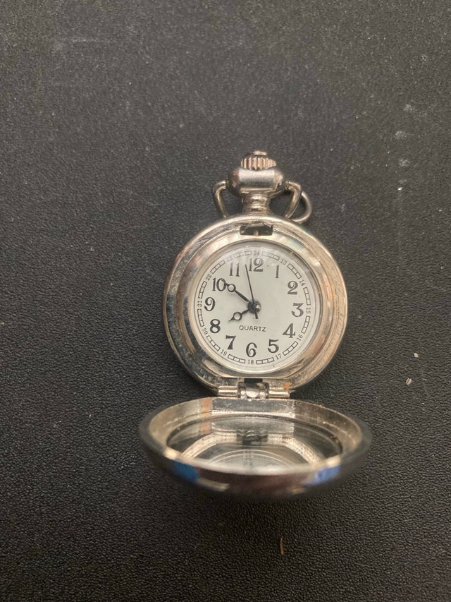small quartz pocket watch - photo 3