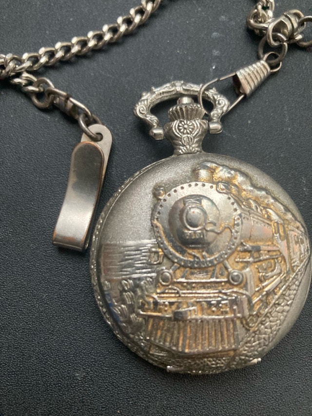 train embossed pocket watch - photo 2