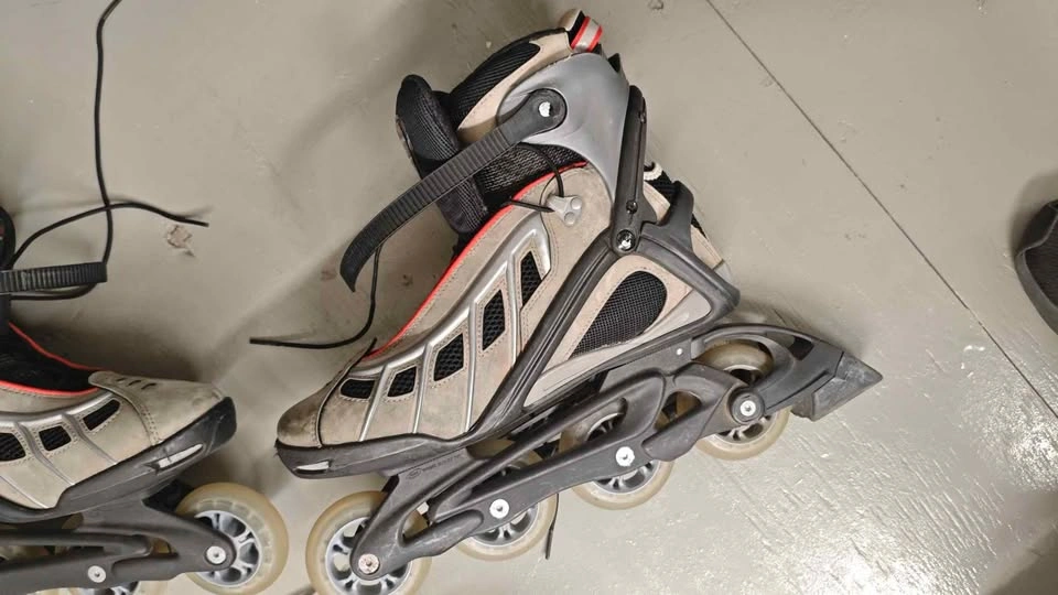 Rollerblade Inline Skates with Triple Eight Protective Gear - photo 2