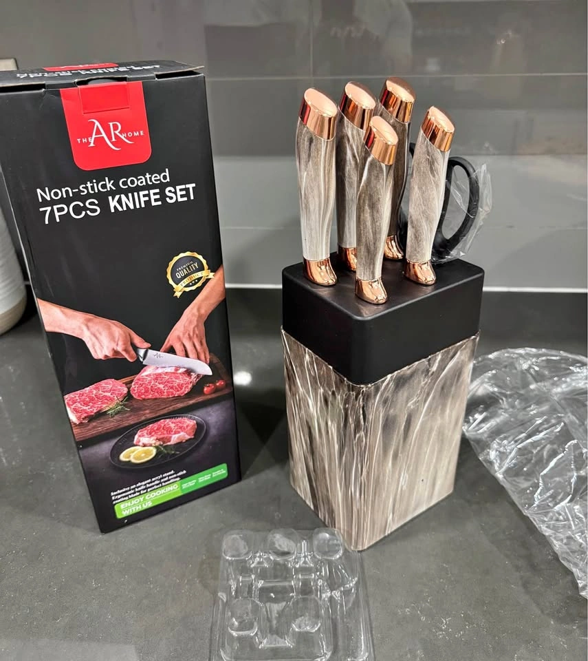 Knife Set, 7-Piece Kitchen Knife Set with Block & Built-in Sharp