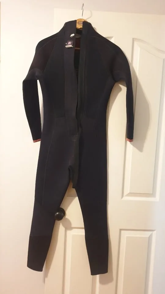 Full Wetsuit for Women, Size S, 5mm Neoprene image indicator(4)