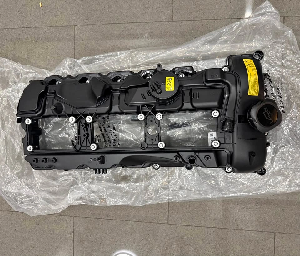 BMW Engine Valve Cover 2010-2019 BNIB
