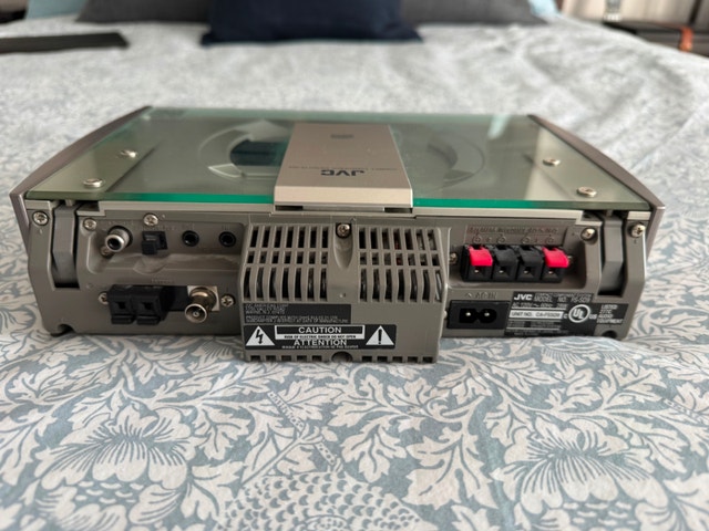 JVC - FS-SD9 Mini Stereo and Remote RM-SFSSD9J - photo 3