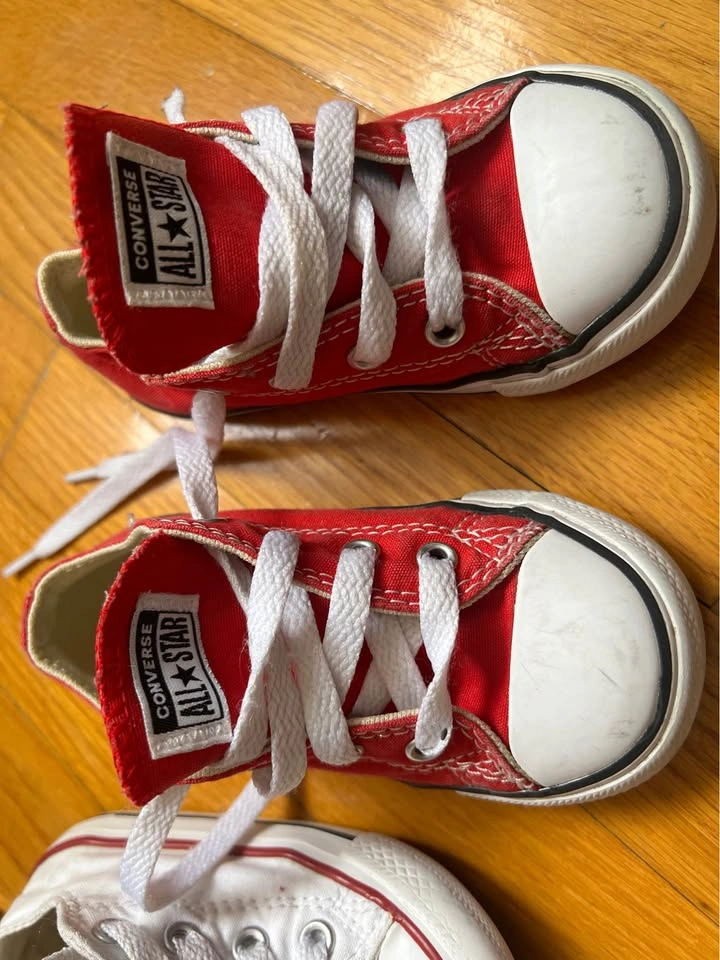 Converse All Star Infant Shoes Size 7 - 2 Pairs - photo 2