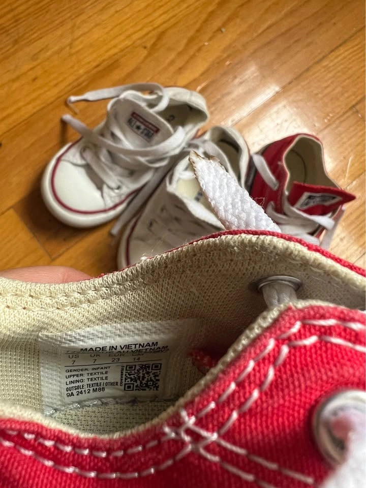 Converse All Star Infant Shoes Size 7 - 2 Pairs - photo 5