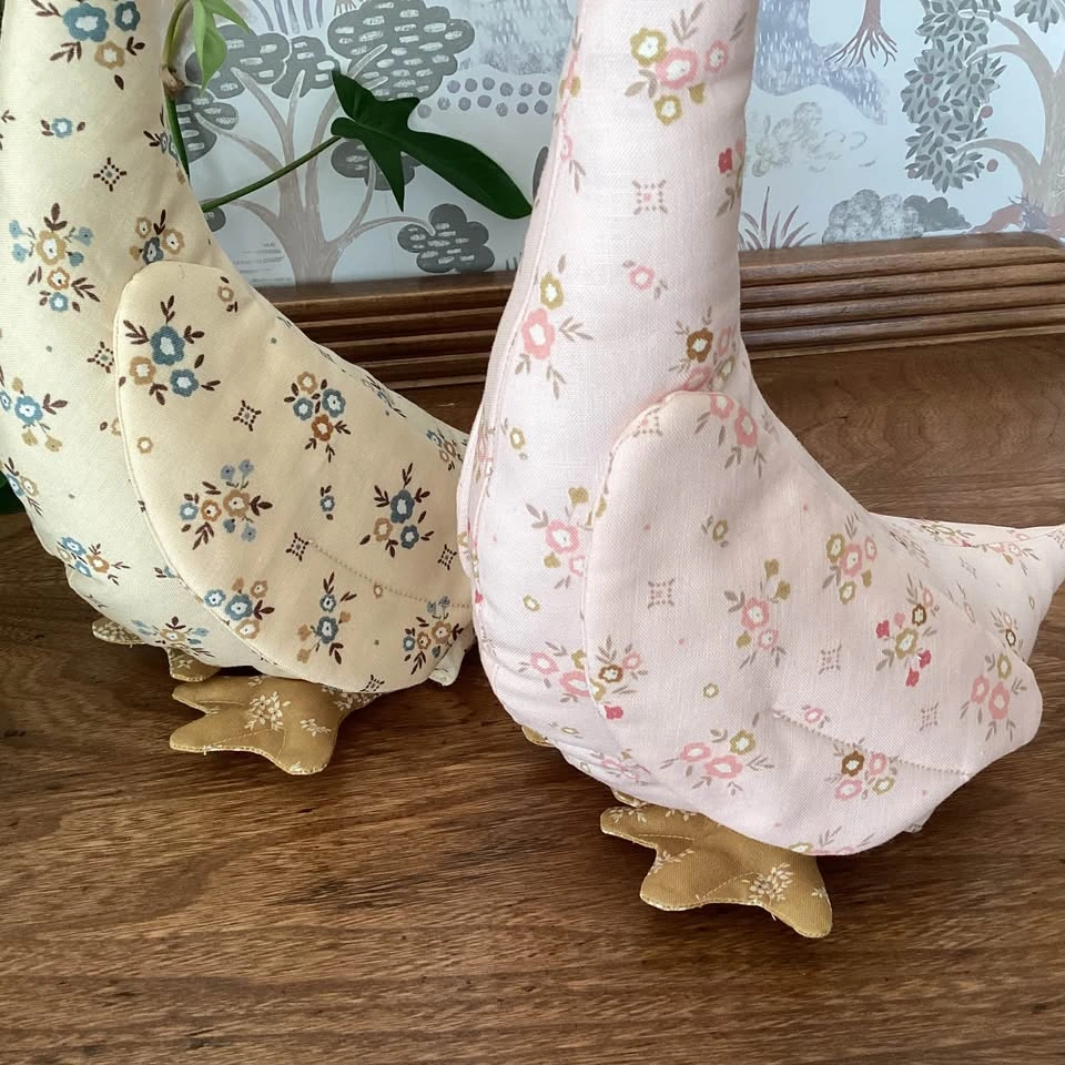 Handmade Desk Geese (Fabric Porch Goose) Floral - photo 3