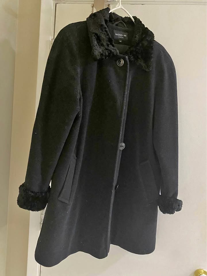 Beautiful 😍 wool coat by Niccolini collection