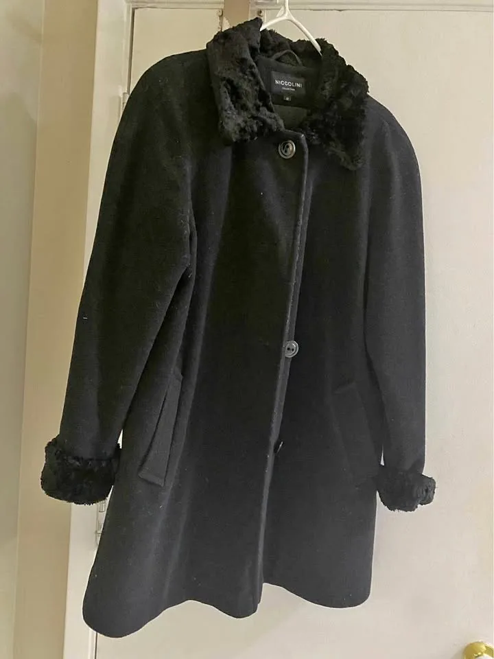 Beautiful 😍 wool coat by Niccolini collection thumbnail