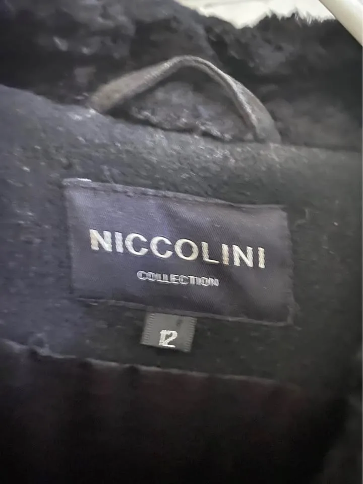 Beautiful 😍 wool coat by Niccolini collection image indicator(3)