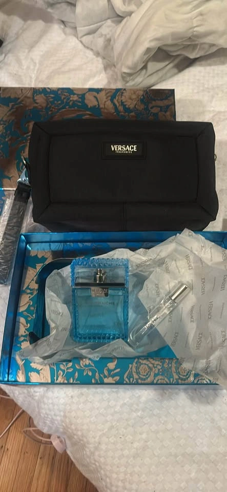 Versace Eau Fraîche Fragrance Gift Set with Pouch - photo 4