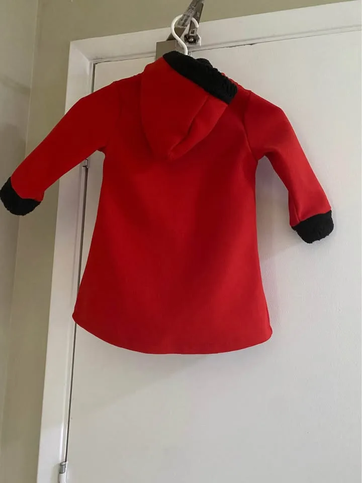 Beautiful 😍 coat fits 3-4 year old girl image indicator(3)