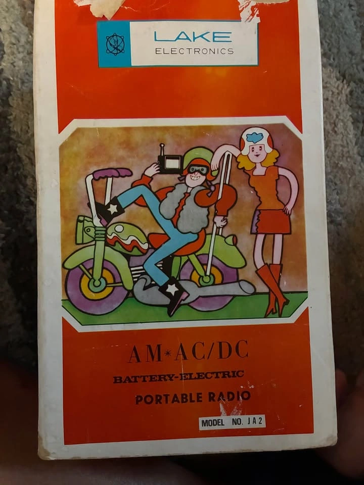 Vintage Lake Electronics AM-AC/DC Battery-Electric Portable Radi - photo 5