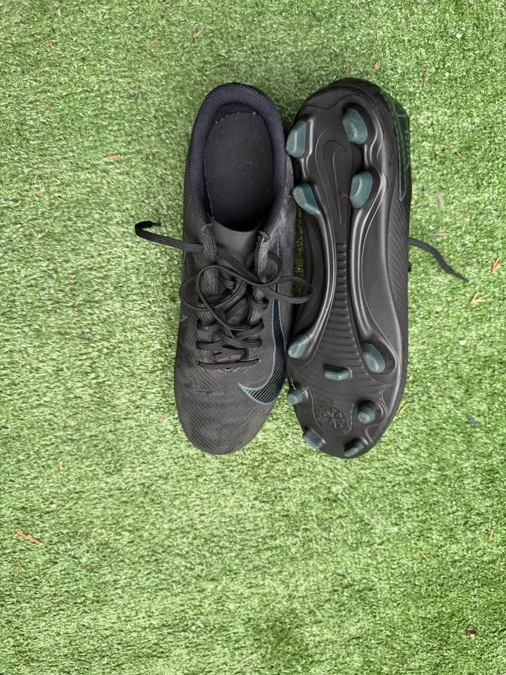 Nike Mercurial Soccer Cleats - photo 2
