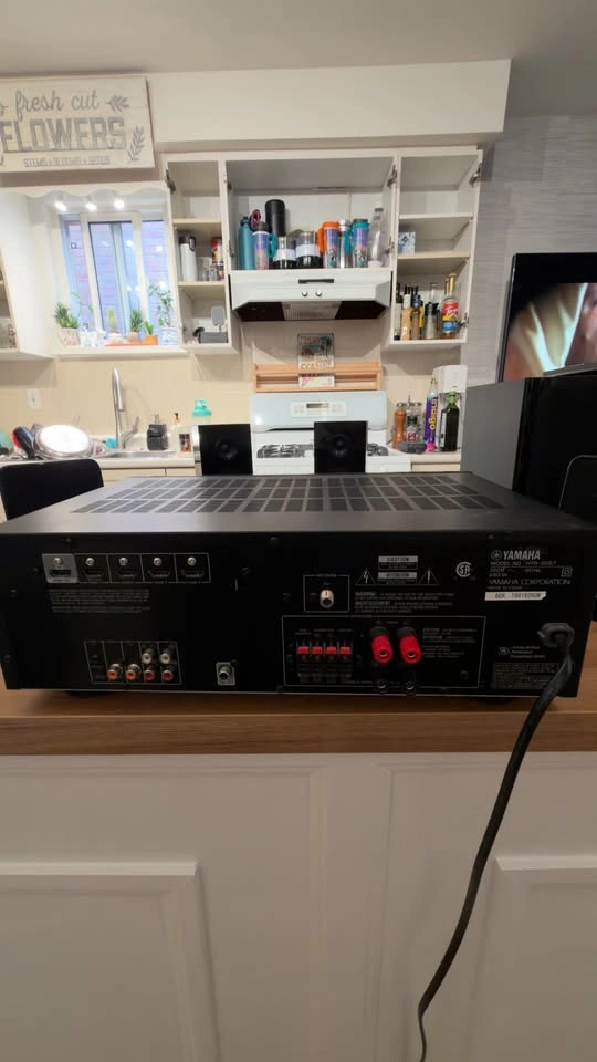 Yamaha surround sound receiver, 5 Speakers, Subwoofer - photo 2