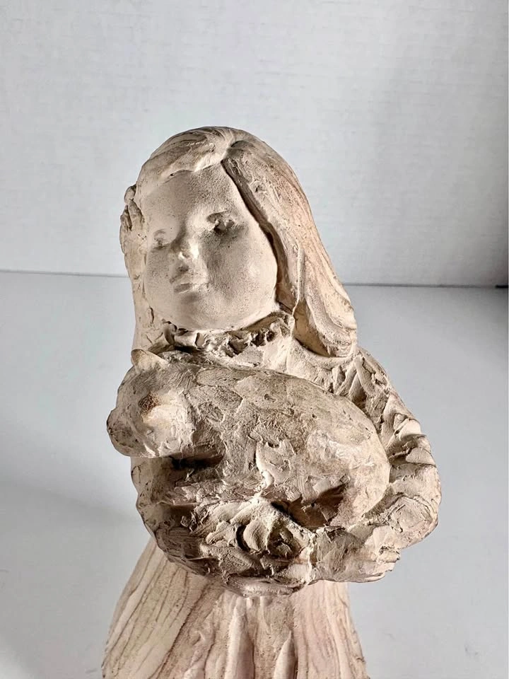 Vintage 1981 Austin Productions Girl Holding Cat Figurine
