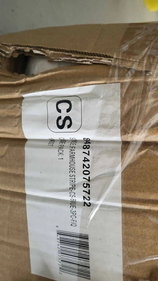 Brand new duvet and 2 shams in box - photo 2