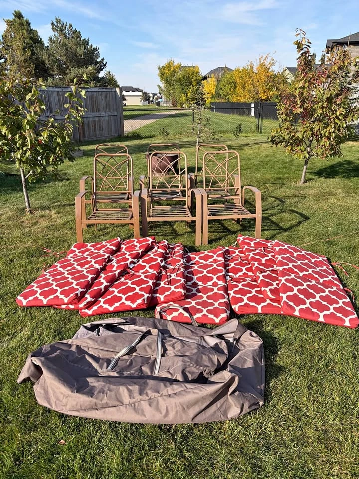 6 Metal Patio Chairs + 8 Red Cushions + Storage Bag – Airdrie