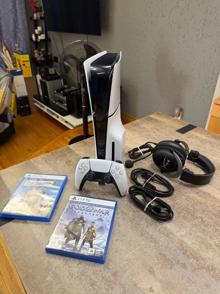 Bnew Ps5 Slim Disc Edition 1tb bundle with 2 Games and headset