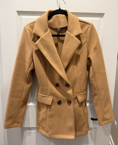 Beautiful Women’s Size 6 Camel Color Pea Coat EUC