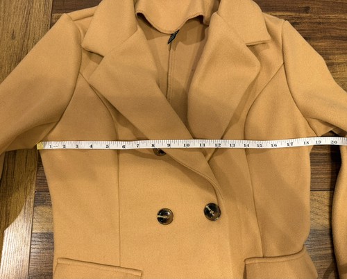Beautiful Women’s Size 6 Camel Color Pea Coat EUC - photo 4