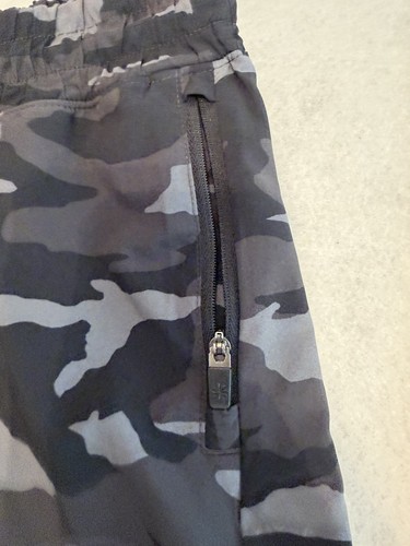 Athleta Girl Play More Shorts XL 14 Black Gray Camo Pockets - photo 3