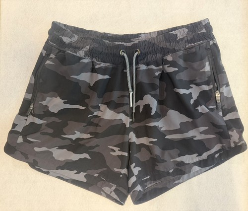Athleta Girl Play More Shorts XXL 16 Black Gray Camo Pockets