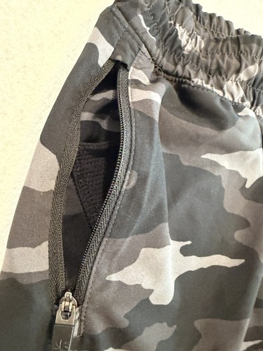 Athleta Girl Play More Shorts XXL 16 Black Gray Camo Pockets - photo 2