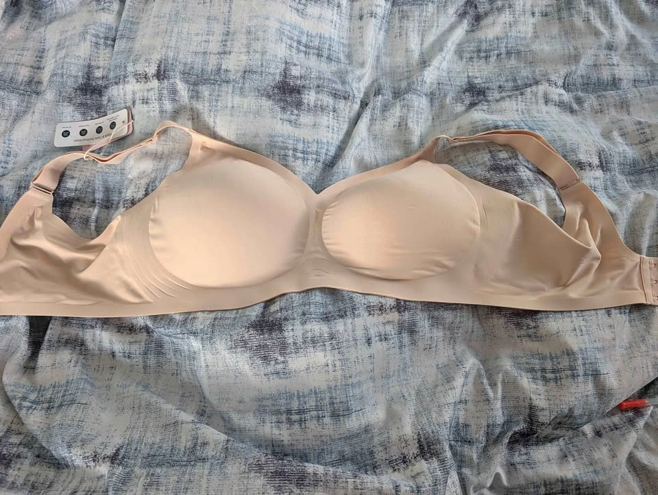 Uivero Wireless Comfort Bra Size XXL Beige