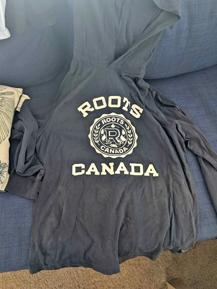 Roots Heritage Crest Hooded LS - Navy - Size Large