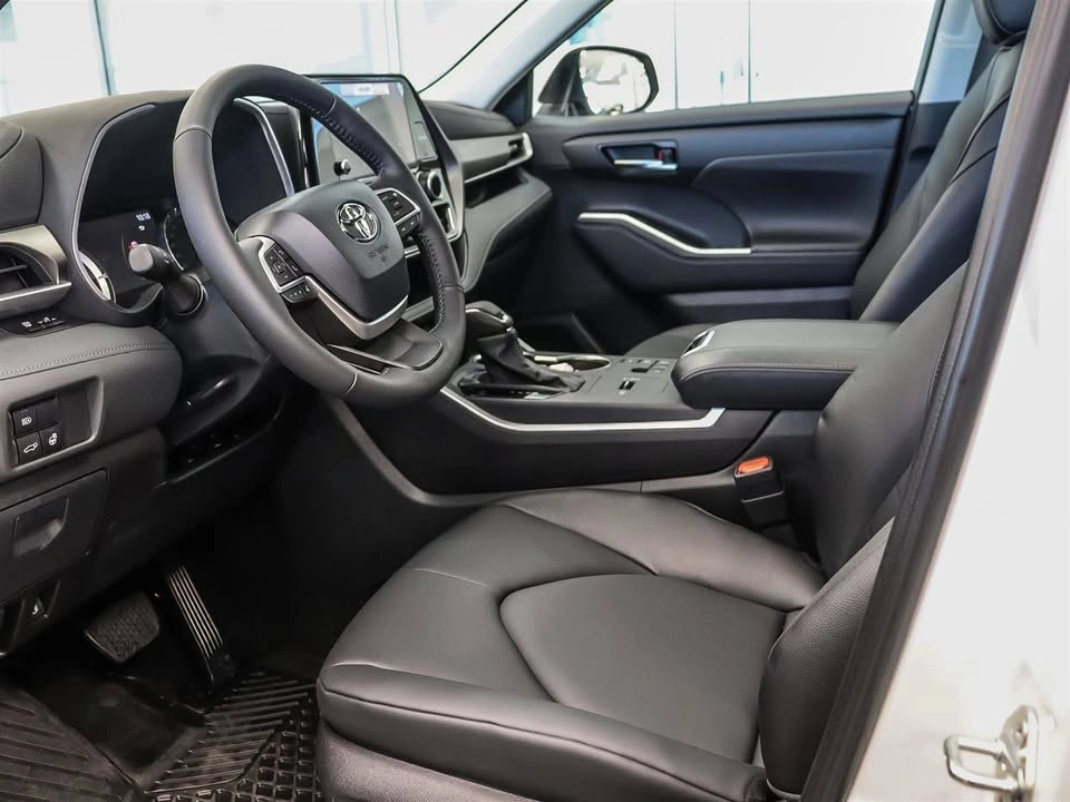 2026 Toyota Highlander Hybrid XLE - photo 3