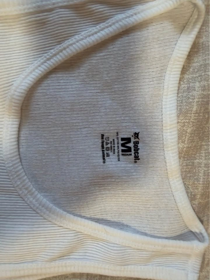 New sleeveless shirts - photo 3