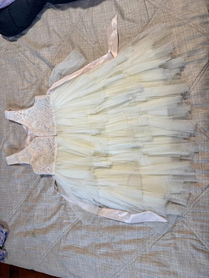 Girl's Dresses Size 5/6