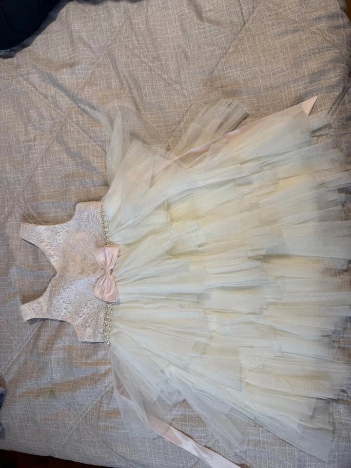 Girl's Dresses Size 5/6 - photo 2