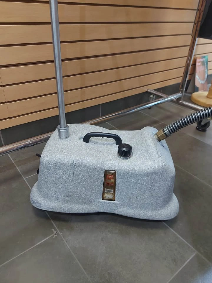 Jiffy Steamer J-4000 Pro-Line Garment Steamer - photo 2