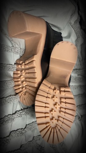 DV Dolce Vita Harlyn Black Platform Lug Sole Ankle Boots Size 7. - photo 3