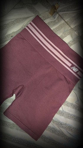 New Balance Women's Burgundy Seamless High Rise Biker Shorts - photo 2
