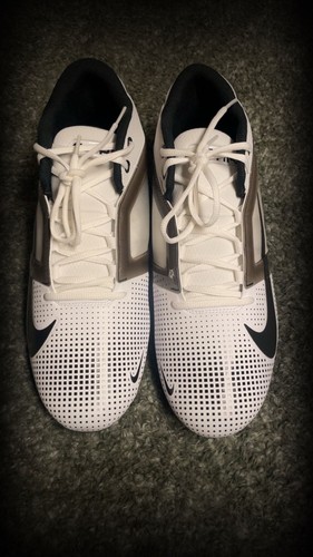 Nike Alpha Menace 4 Pro White Black Football Cleats FZ7702-105
