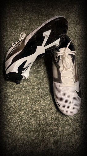 Nike Alpha Menace 4 Pro White Black Football Cleats FZ7702-105 - photo 3