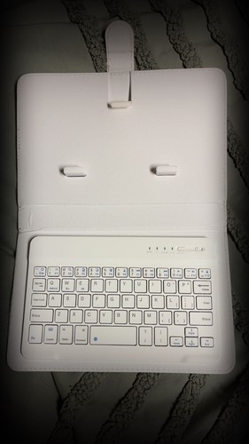 White Universal 7-8" Keyboard Case Folio & Stylus Pen Set - photo 2