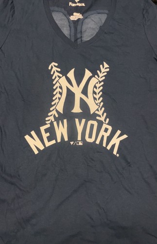 New York Yankees MLB Women's V-Neck T-Shirt - photo 4