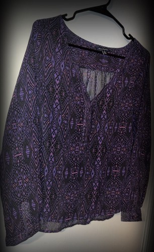 American Eagle Outfitters Purple Geometric Ikat Sheer V-Neck Blo - photo 3