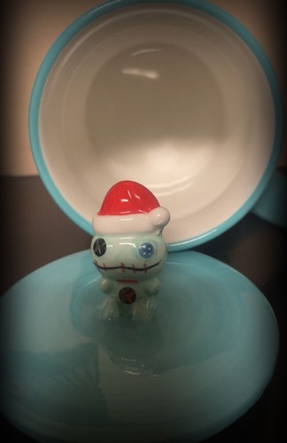 Disney Lilo & Stitch Holiday Cheer Ceramic Mug With Lid - photo 5