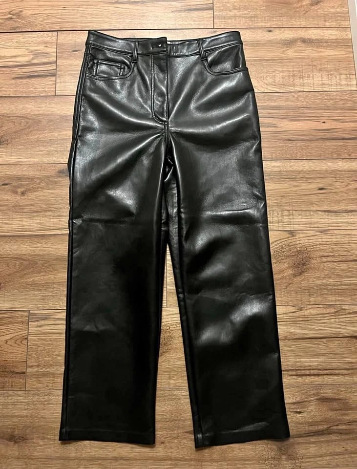 Aritzia Wilfred Melina Cropped Vegan Leather Pants Black - Size