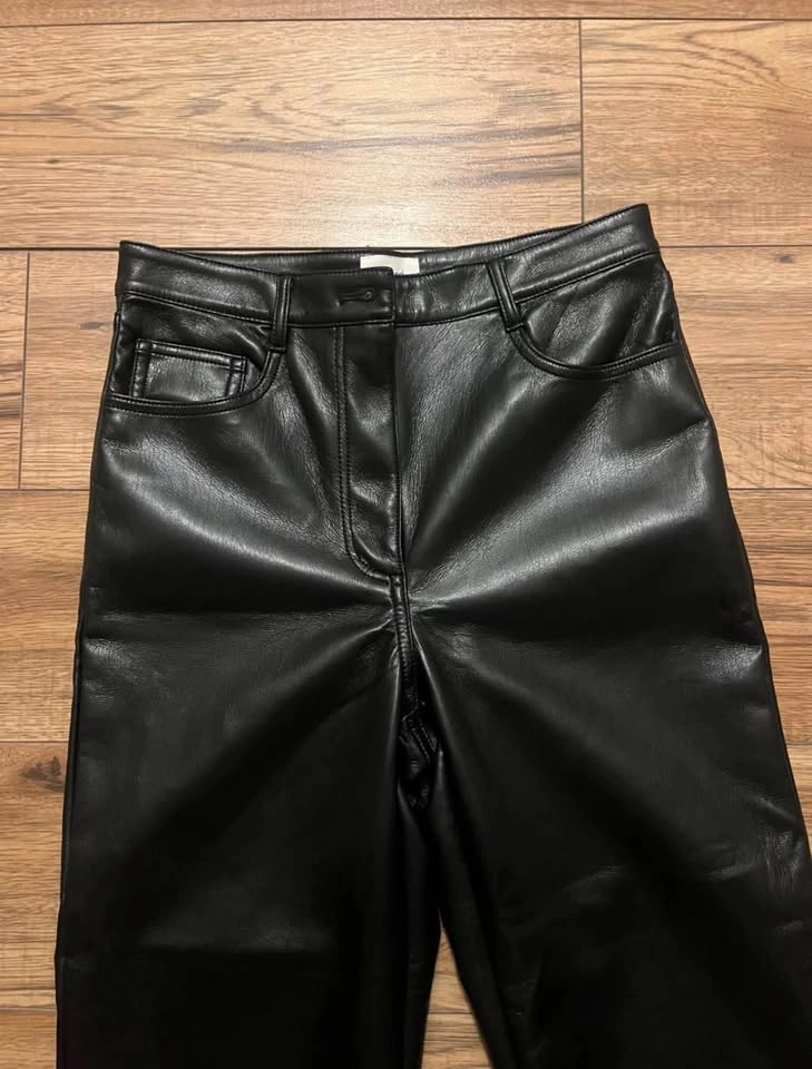 Aritzia Wilfred Melina Cropped Vegan Leather Pants Black - Size - photo 3