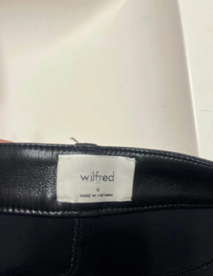 Aritzia Wilfred Melina Cropped Vegan Leather Pants Black - Size - photo 4