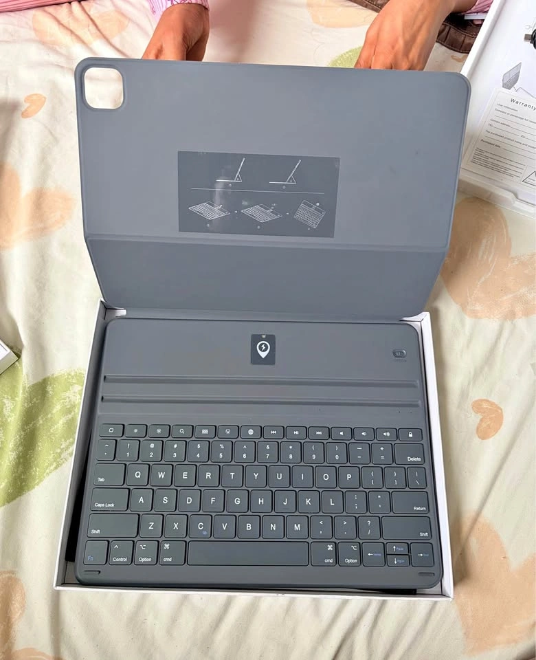 iPad Air 13” & iPad Pro 12.9” Smart Keyboard Folio