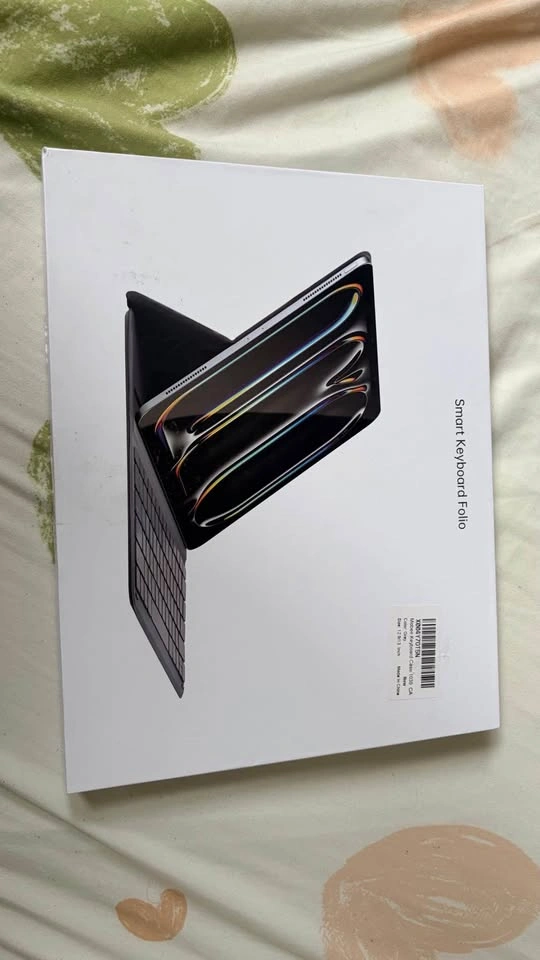 iPad Air 13” & iPad Pro 12.9” Smart Keyboard Folio - photo 2